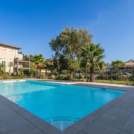 Apartment Le Clos Jardin-1 By Interhome Bormes-les-Mimosas Eksteriør bilde