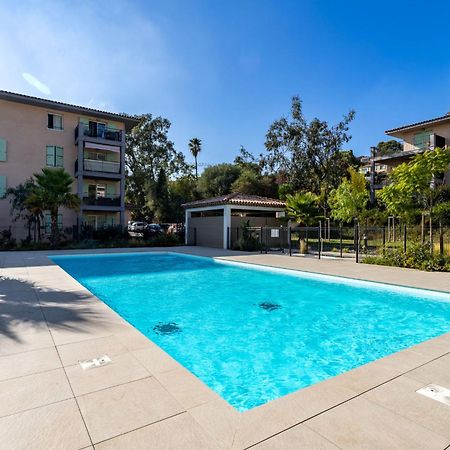 Apartment Le Clos Jardin-1 By Interhome Bormes-les-Mimosas Eksteriør bilde