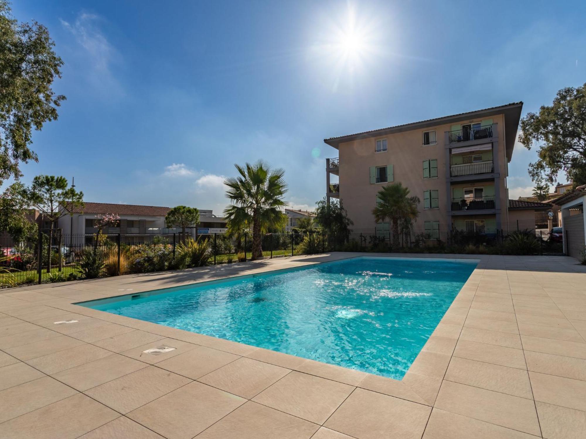 Apartment Le Clos Jardin-1 By Interhome Bormes-les-Mimosas Eksteriør bilde